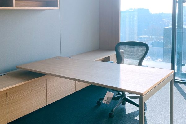 Muebles de oficina a medida. BK Contract.